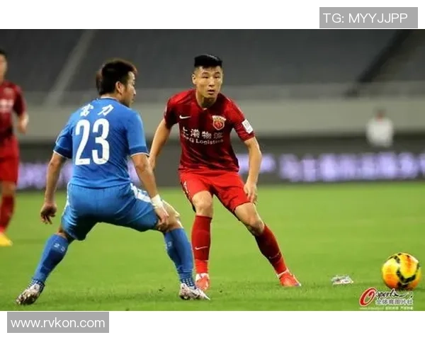 广州富力与上港激战正酣谁能在这场对决中笑到最后